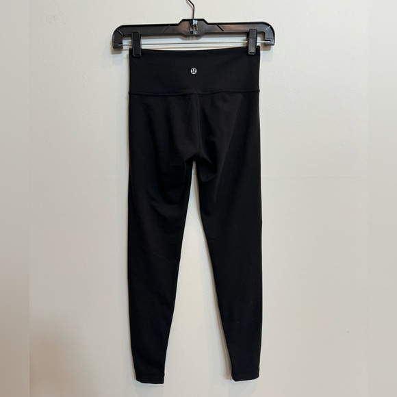 Lululemon black leggings blue ankle zip women's size 2 - Picture 2 of 4